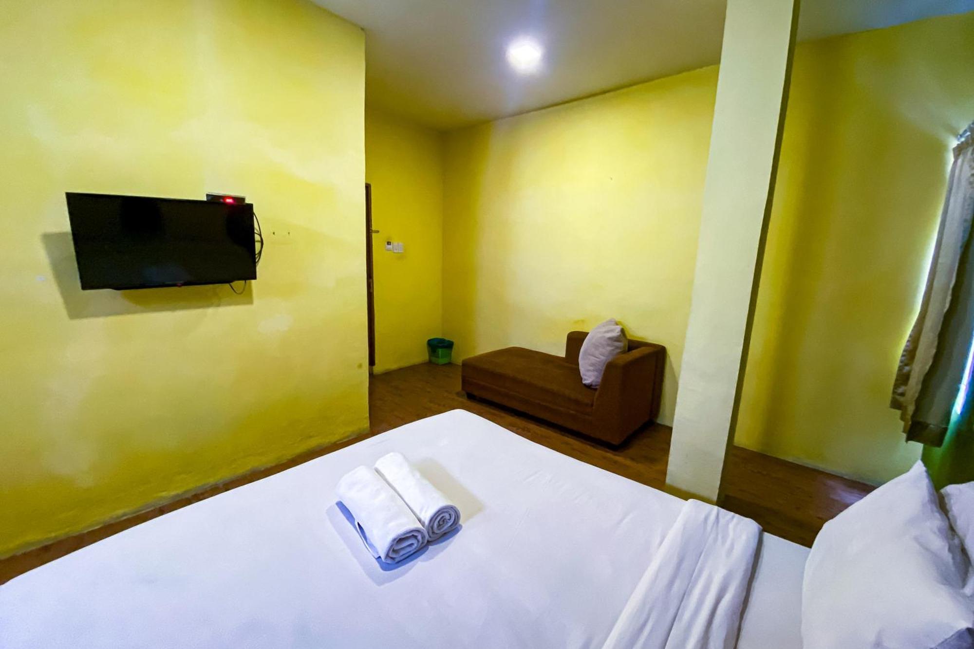 Hotel Reddoorz At Sentosa Jaya Helvetia Medan Zewnętrze zdjęcie