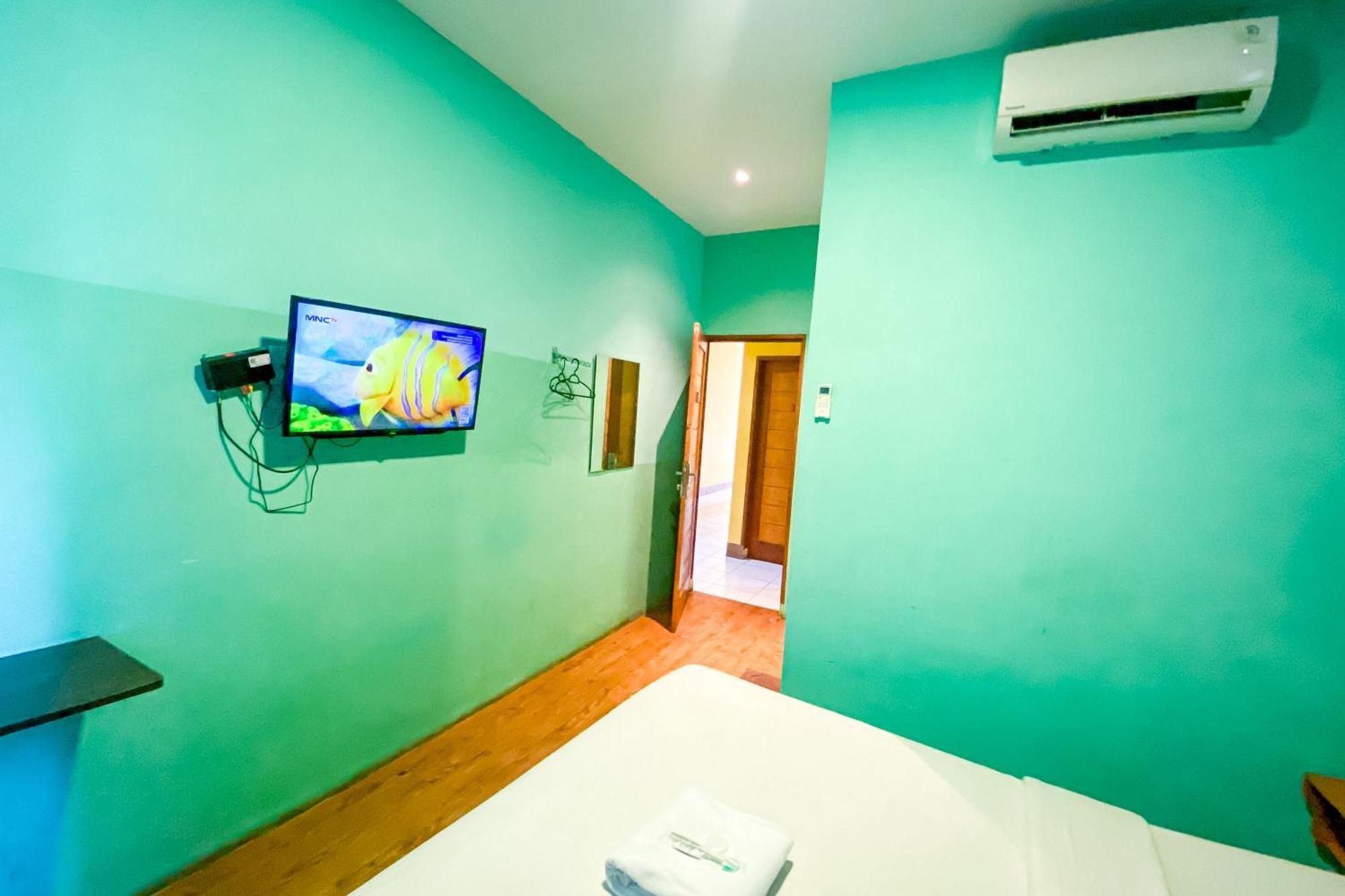 Hotel Reddoorz At Sentosa Jaya Helvetia Medan Zewnętrze zdjęcie